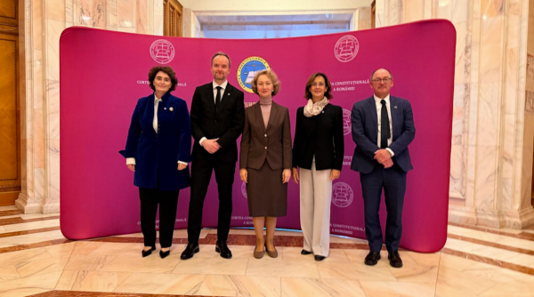 avertisment transmis de presedinta comisiei de la venetia la intalnirea de la ccr ce spune despre slabirea independentei justitiei