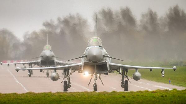Londra trimite avioane de luptă Eurofighter Typhoon să apere Arabia Saudită de atacurile rebelilor Houthi, susținuți de Iran