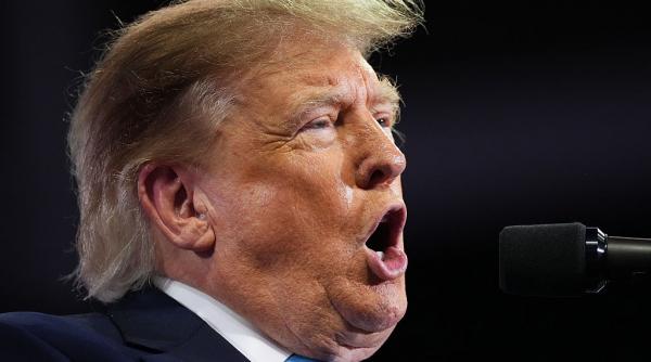 Trump reia atacurile la Zelenski și spune că „Rusia se descurcă în Ucraina”. Președintele SUA vrea să discute războiul cu Putin și Xi