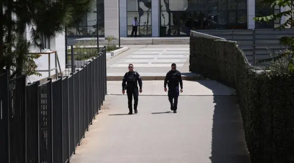 un preot roman a fost arestat in grecia chiar inainte sa ajunga la muntele athos