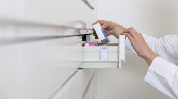 Aproape 40% dintre farmaciile din România sunt la limita profitabilității. Ce soluții propun specialiștii