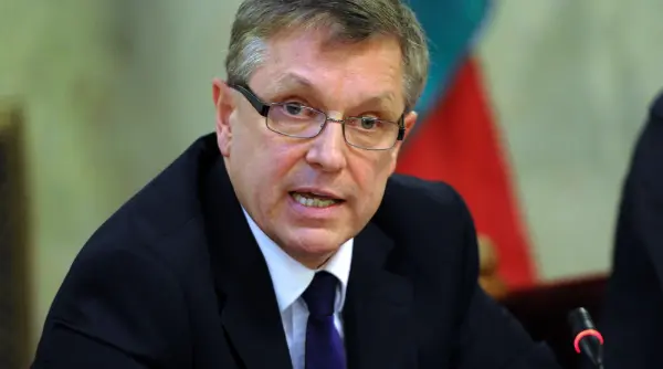 fostul sef al bancii nationale a ungariei un apropiat al lui viktor orban a fost retinut pentru coruptie