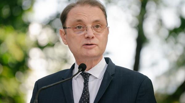 „Tehnocrat previzibil”, „francofon convins”. Ce scrie presa lui Putin despre noul prim-ministru al României