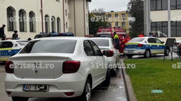 a inceput sa dea cu maceta un martor la atacul de la scoala din pitesti a povestit cum a scapat din mainile agresorului