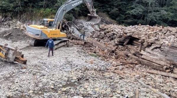 Un baraj a fost demolat în România pentru a ajuta peștii să ajungă la locurile de reproducere: „Un râu și-a recâștigat libertatea”