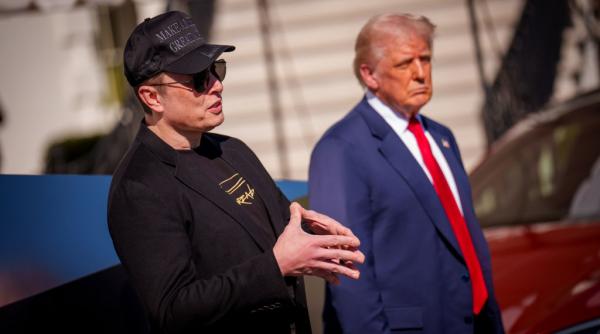 WSJ: Trump l-a sunat pe Musk și i-a cerut să ridice restricțiile impuse Starlink în Ucraina. Ce s-a întâmplat după convorbire