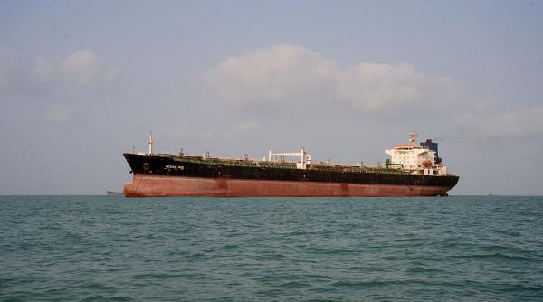 Deversare de petrol în largul Emiratelor Arabe Unite, în apropierea Strâmtorii Ormuz. Plajele din Ras Al Khaimah au fost închise