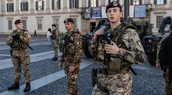 italia mobilizeaza sute de soldati de teama protestelor violente