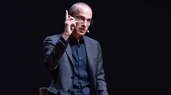 oamenii sunt vacile viitorului spune yuval harari ce inseamna avertismentul celebrului istoric