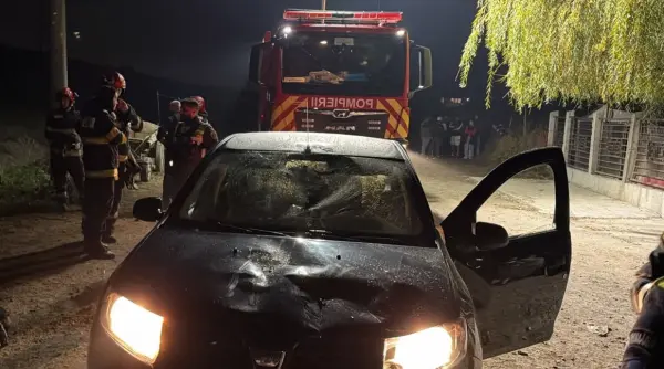 un echipaj de pompieri care stingea focul in stefanesti a fost atacat de localnici unul dintre ei a fost ranit au venit mascatii