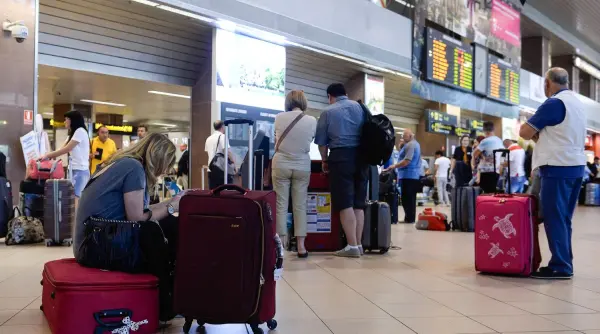 au disparut 700 000 de euro din biroul vamii otopeni fusesera confiscati de la un barbat care venea din dubai si trebuiau dati inapoi