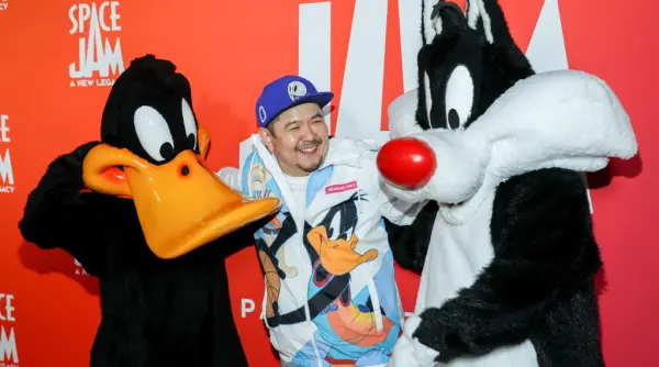 eric bauza vocea personajelor bugs bunny si daffy duck a murit la varsta de 46 de ani