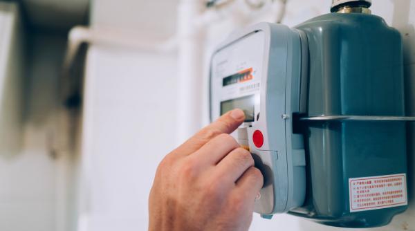 Prețul energiei a explodat România plătește luni cea mai scumpă electricitate din UE Creșteri record și la gaze: „E un paradox”