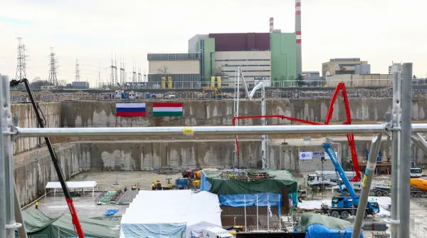 serviciile secrete ruse au incercat sa provoace agitatie la budapesta pentru a sprijini constructia centralei paks ii