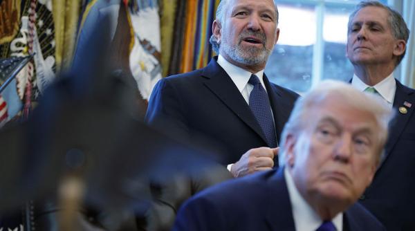 Trump a cumpărat 15% dintr-un producător de pământuri rare. Acum și Uniunea Europeană vrea să facă la fel