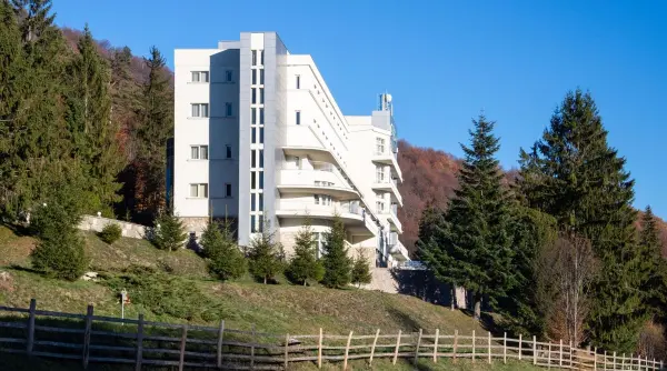 aur vrea ca balvanyos sa devina balvanis opt senatori au depus un proiect de schimbare a numelui statiunii prezinta dificultati