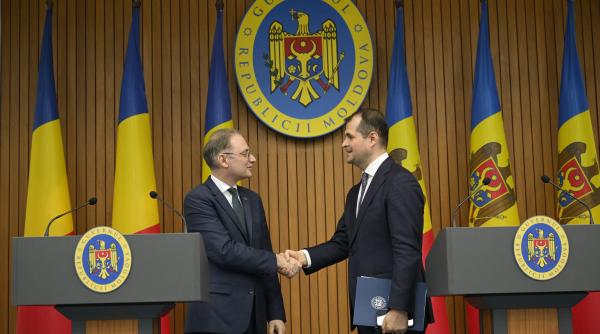 luca niculescu a vorbit la chisinau despre unirea romaniei cu republica moldova cand cetatenii celor doua tari isi vor dori