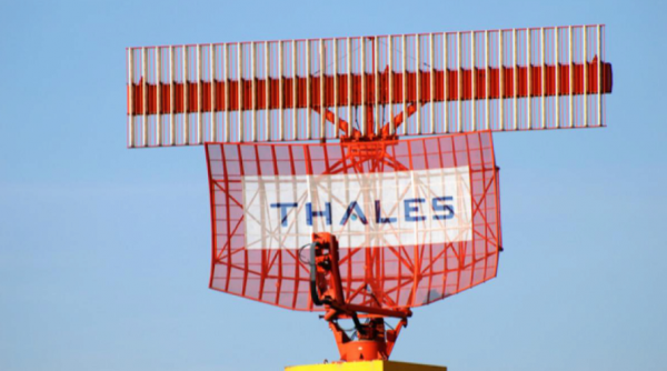 MApN cumpără patru radare mobile pentru dirijarea avioanelor la aterizare. Contract de peste 326 de milioane de lei cu Thales