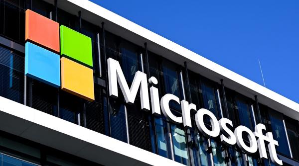Microsoft oferă plăți compensatorii pentru plecarea voluntară a 60.000 de angajați, în timp ce gigantul tech investește miliarde în AI