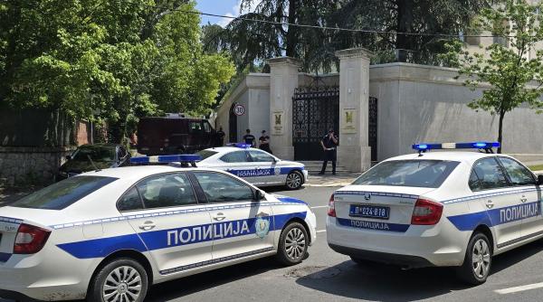 Un jandarm a fost atacat cu cuțitul la ambasada Israelului din Belgrad de un minor care a strigat "Allahu Akbar". Agresorul a fost ucis