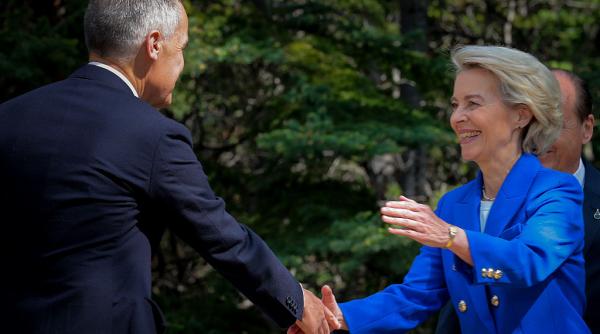 Acum ori niciodată. UE și Canada vor să ajungă la un acord, cât timp Trump e ocupat cu alegerile și Marine Le Pen nu e încă la putere