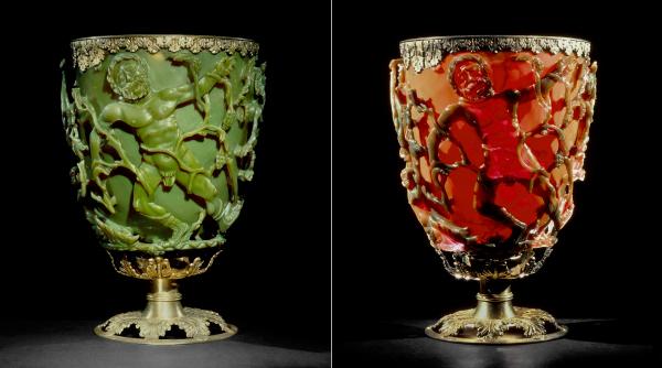 Un pocal roman antic se schimbă din verde în roșu. După ani de teste, cercetătorii au reprodus efectul cu particule de aur și argint