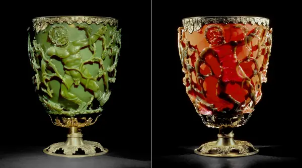 un pocal roman antic se schimba din verde in rosu dupa ani de teste cercetatorii au reprodus efectul cu particule de aur si argint