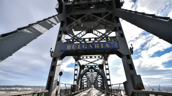 consiliul municipal ruse cere eliminarea taxei de pod spre giurgiu dupa ce romania a renuntat la ea bulgarii sunt dezavantajati