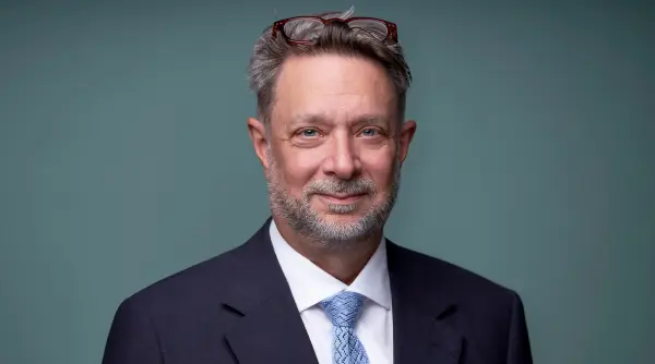 de ce apreciem mai mult un mars decat un medicament care salveaza vieti ceo ul sandoz si problema antibioticelor ieftine din china