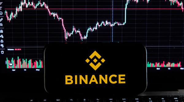 O unitate de hackeri de elită și un laptop compromis. Coreea de Nord ar fi în spatele jafului istoric de la Binance