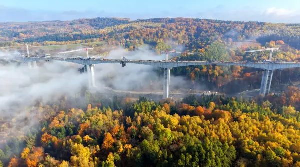 polonia construieste un viaduct urias cum arata via carpatia autostrada care se inalta la aproape 100 de metri