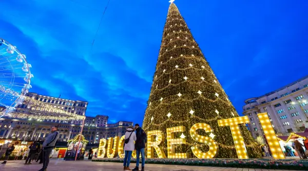 incep pregatirile pentru targul de craciun din bucuresti se va deschide pe 27 noiembrie in piata constitutiei noutatile din acest an