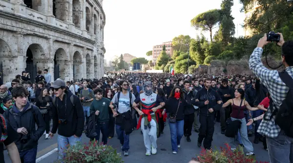un stat al batranilor care nu ne lasa sa avem un viitor revolta tinerilor din italia poate influenta alegerile din 2027