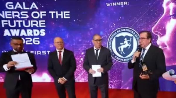 Universitatea de Medicină şi Farmacie Carol Davila a câştigat premiul "Health for Humanity" la Gala Antena 3 CNN Winners of de Future