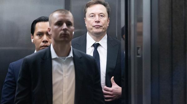 Viața în „Elonville”: Elon Musk cumpără casele vecinilor nemulțumiți de centrele lui de date, dacă promit să nu-l dea în judecată