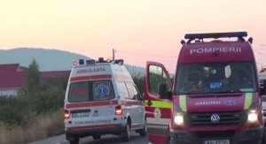 Tragedie în Bistrița-Năsăud! Un minor a fost accidentat mortal de un microbuz și aruncat în altă mașină