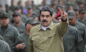 Venezuela, în pragul războiului civil. Un colonel, susținător al lui Maduro, a fost împușcat