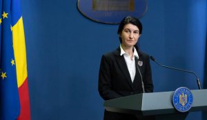 Ministrul Muncii, Violeta Alexandru, anunță reducerea posturilor din minister: De la 424 posturi, această propunere de organigramă are 323 posturi