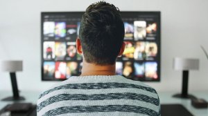 24 IT. Cum îţi transformi televizorul vechi în smart tv