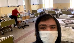 Bărbatul asimptomatic care a stat șase săptămâni în spital, s-a întors acasă. Ce spune despre perioada în care a fost internat (VIDEO)