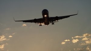 96 de companii aeriene, interzise în spaţiul aerian al UE