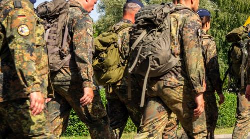 BREAKING! Toți tinerii de 18 ani, înregistrați OBLIGATORIU pentru serviciul militar. Noua lege, adoptată azi