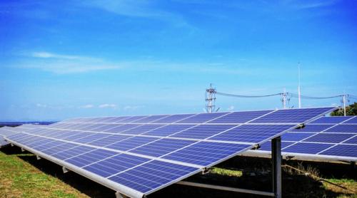 „Calul troian” din panouri: SUA descoperă tehnologie de spionaj în invertoarele chinezești. Experții vorbesc despre un „risc catastrofal”