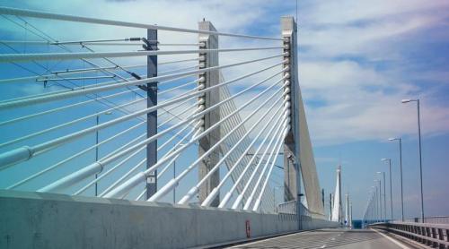 Sinecurile din Ministerul Transporturilor rămân neatinse: 4.000 pe lună, pentru a „păzi” un pod