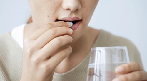 Avertisment al oamenilor de știință: un analgezic popular ar putea face mai mult rău decât bine