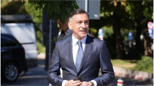 De ce a renunțat Ilie Dumitrescu la paharul de vin roșu băut seara. Când preferă să se bucure de el în schimb