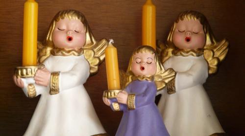 De ce se colindă în Ajunul Crăciunului și ce simbolizează colindele vechi românești