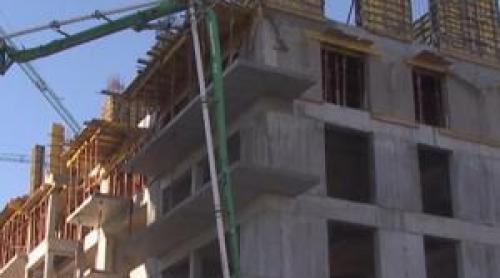 După ani de scumpiri, piața imobiliară frânează. Ce se întâmplă cu prețurile locuințelor anul viitor