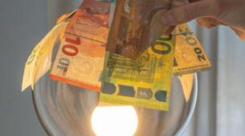 Facturile la energie cresc iar, din ianuarie. Cât va costa un consum de 100 kWh