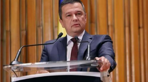 Înaltă, blondă, îmbrăcată provocator, așa a apărut soția lui Sorin Grindeanu la un eveniment și a surprins pe toată lumea. Cu ce se ocupă, de fapt, partenera președintelui interimar al PSD. A ieșit la iveală un detaliu misterios